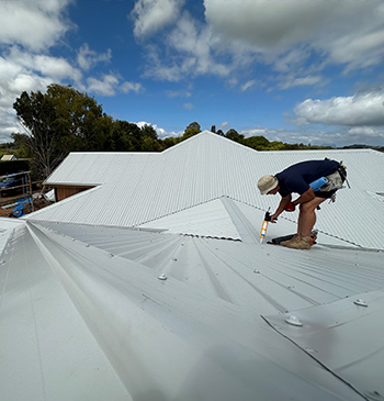 Metal Roof repairs and maintenance