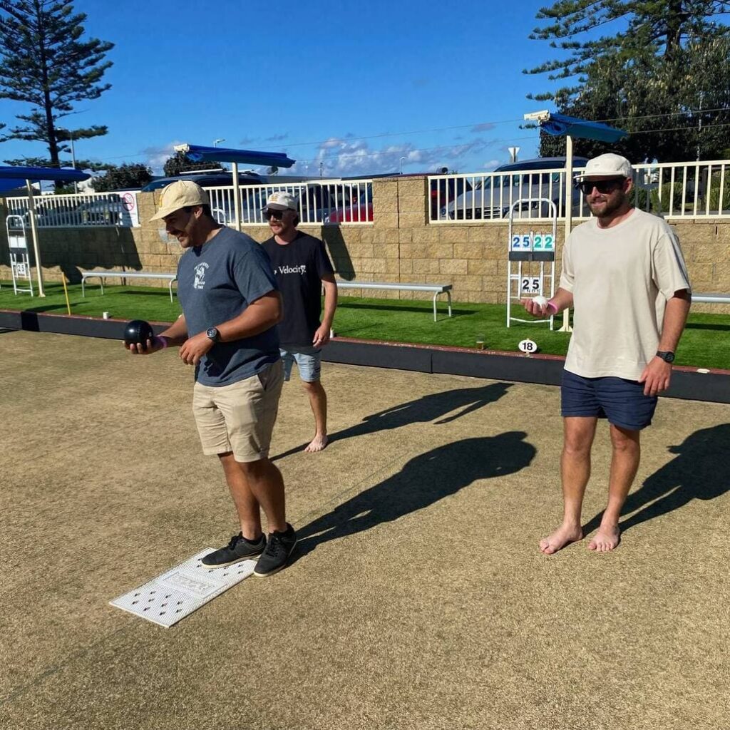 men playing bowls